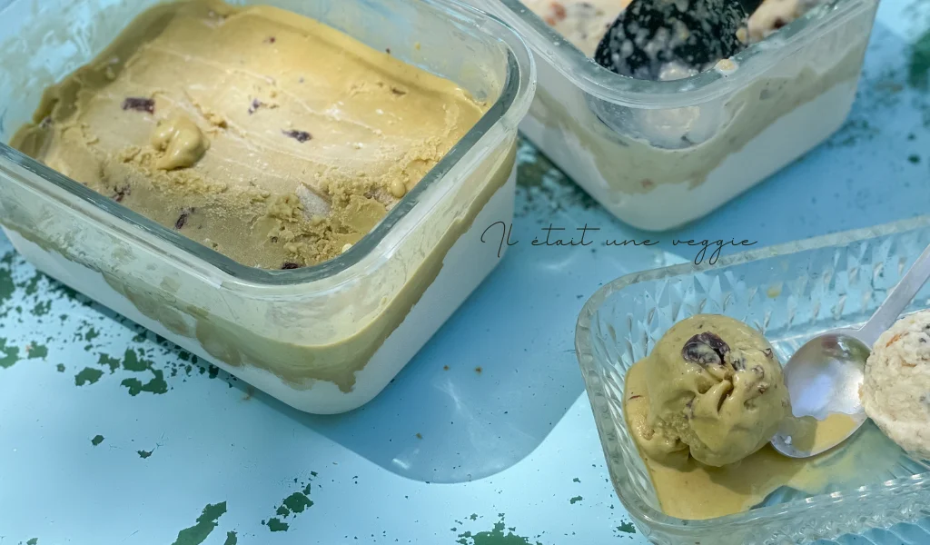 Recette glace vegan à la pistache et aux griottes