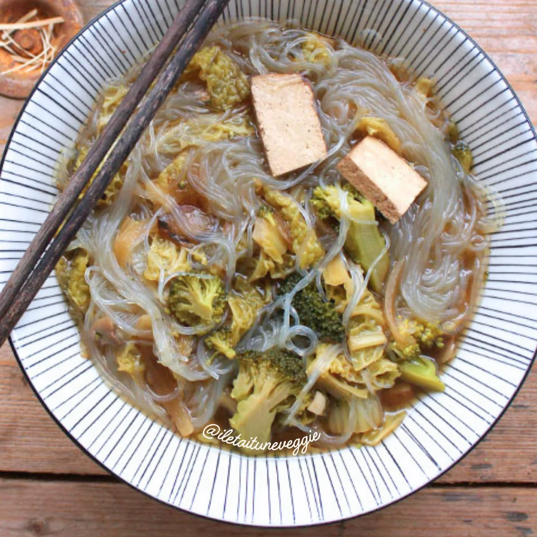 Bouillon aux 3 choux et tofu fumé iletaituneveggie