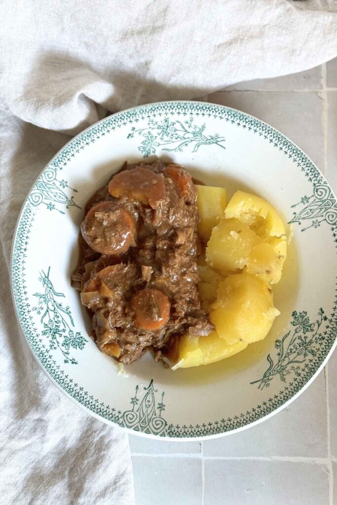 Recette Bourguignon vegan aux PST & lardons de tofu fumés
