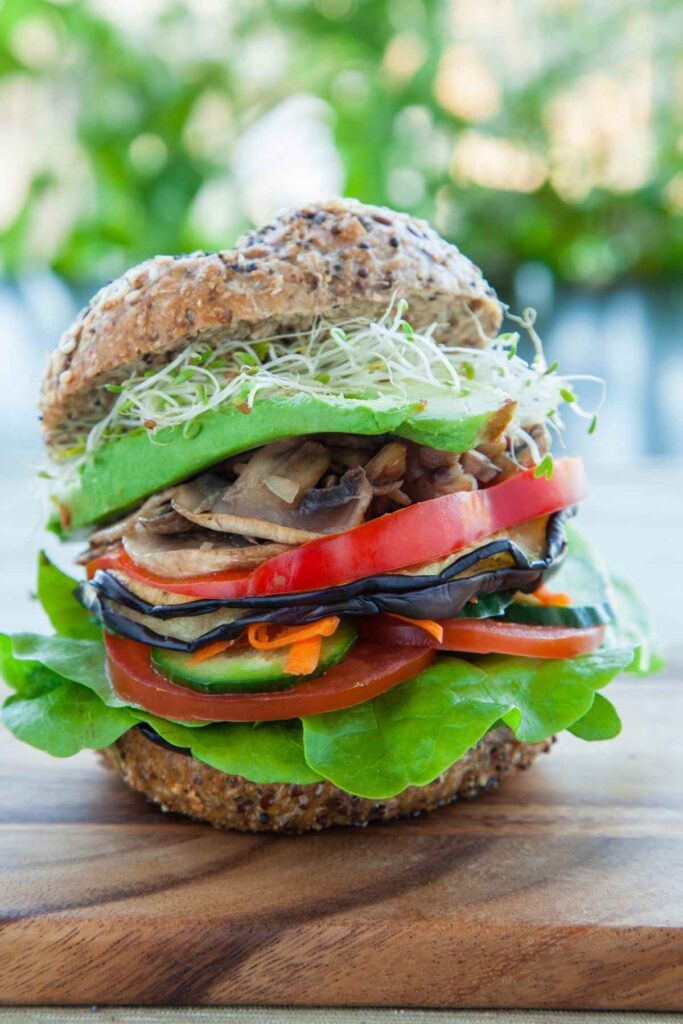 Burger végétarien aubergine mozzarella
